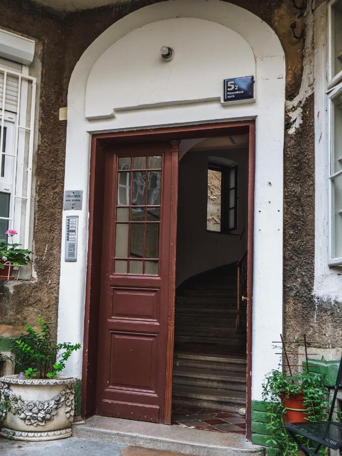 Secret Garden Apartment Zagreb Exteriör bild
